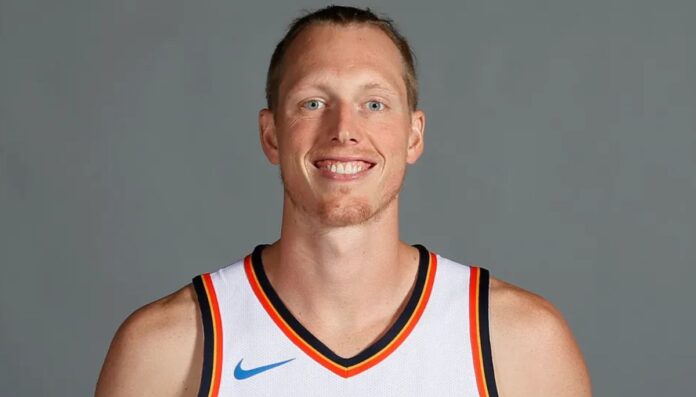 kyle Singler wearing his Oklahoma thunder jersey