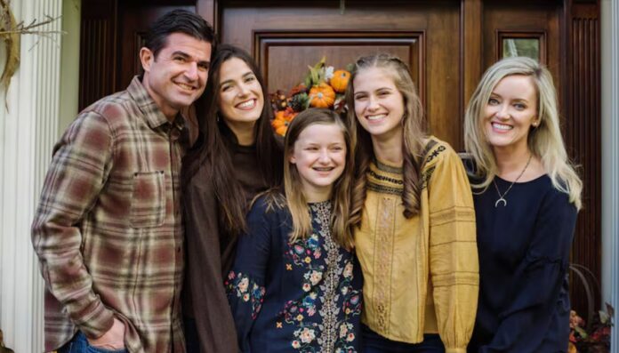 Scott O'Neil with his wife Lisa and three daughters