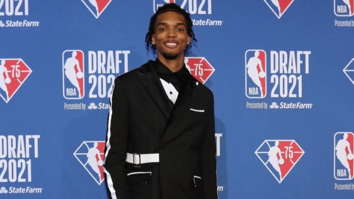 Ziaire Williams in a suit