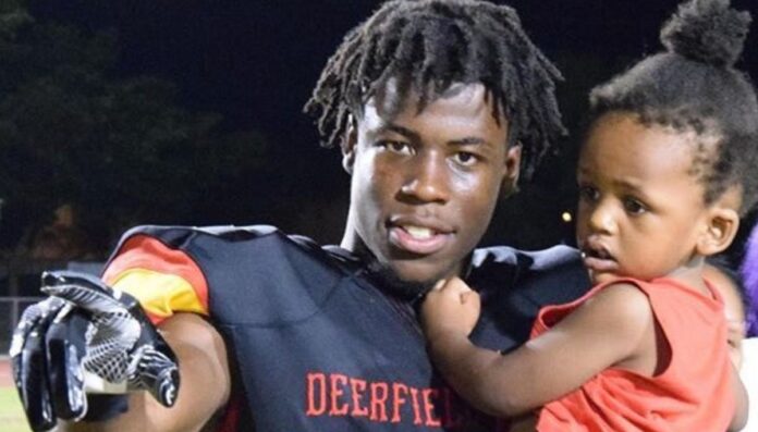 Jerry Jeudy with his daughter